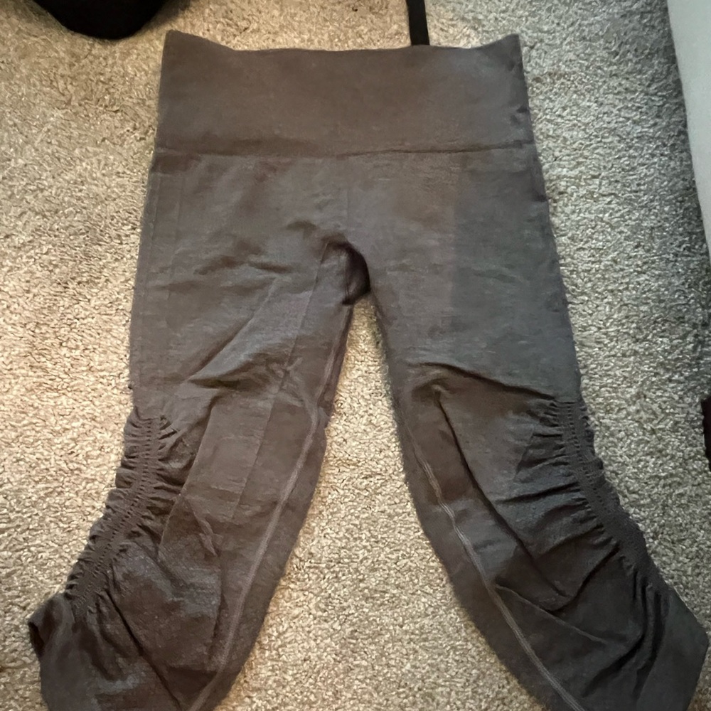 Grey Lululemon Crop Scrunch Leggings